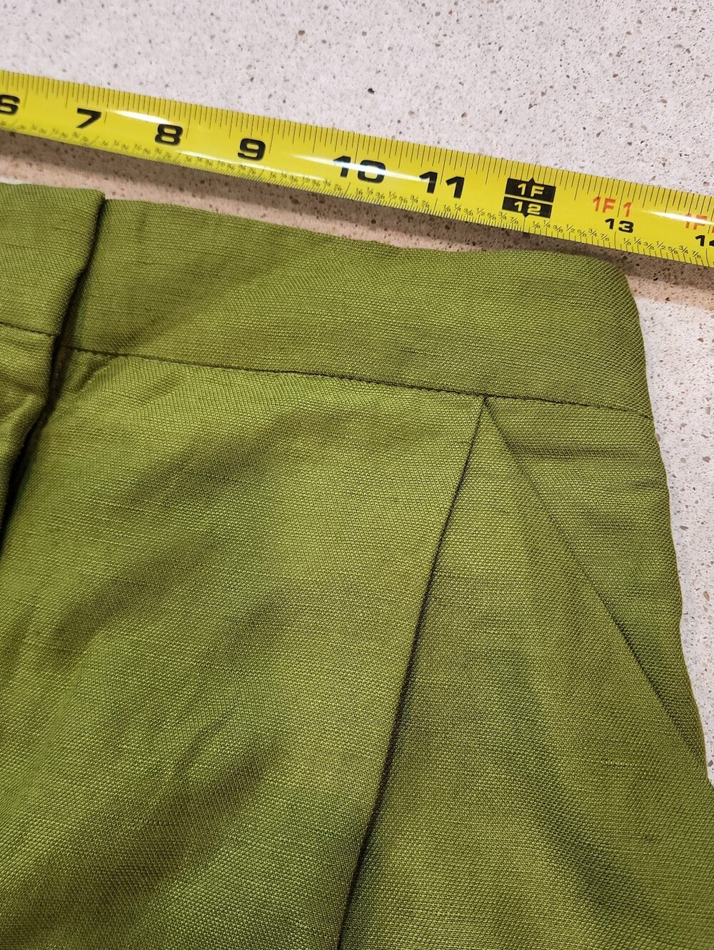 Aritzia Wilfred Linen Blend Shorts Women's Size 4 Olive Green Pleated High Waist - Picture 2 of 10
